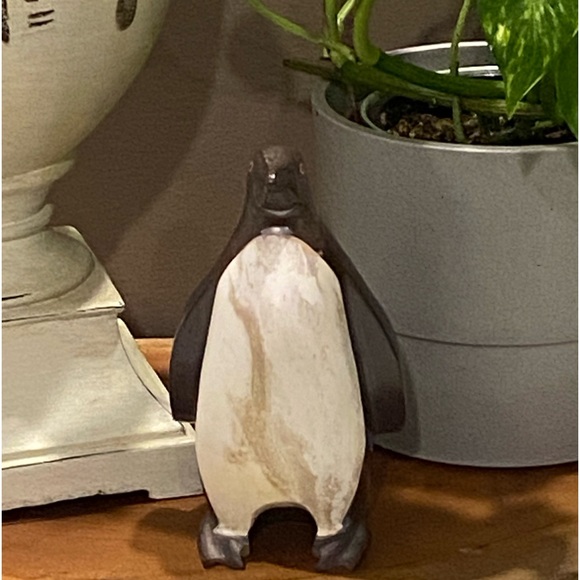 Marble decorative penguin decor paperweight holiday festive seasonal - Picture 2 of 8